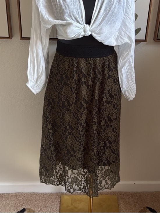 LuLaRoe Dresses & Skirts - LuLaRoe Green Lace Bubble Midi Skirt